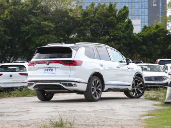 VW Talagon R-Line 6 seats 4Motion 380TSI